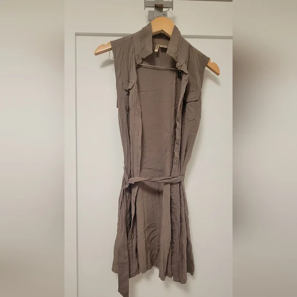 Top - Picture 1 of 1